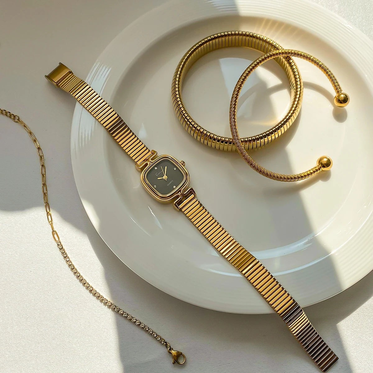 Aurora Quartz Timepieces