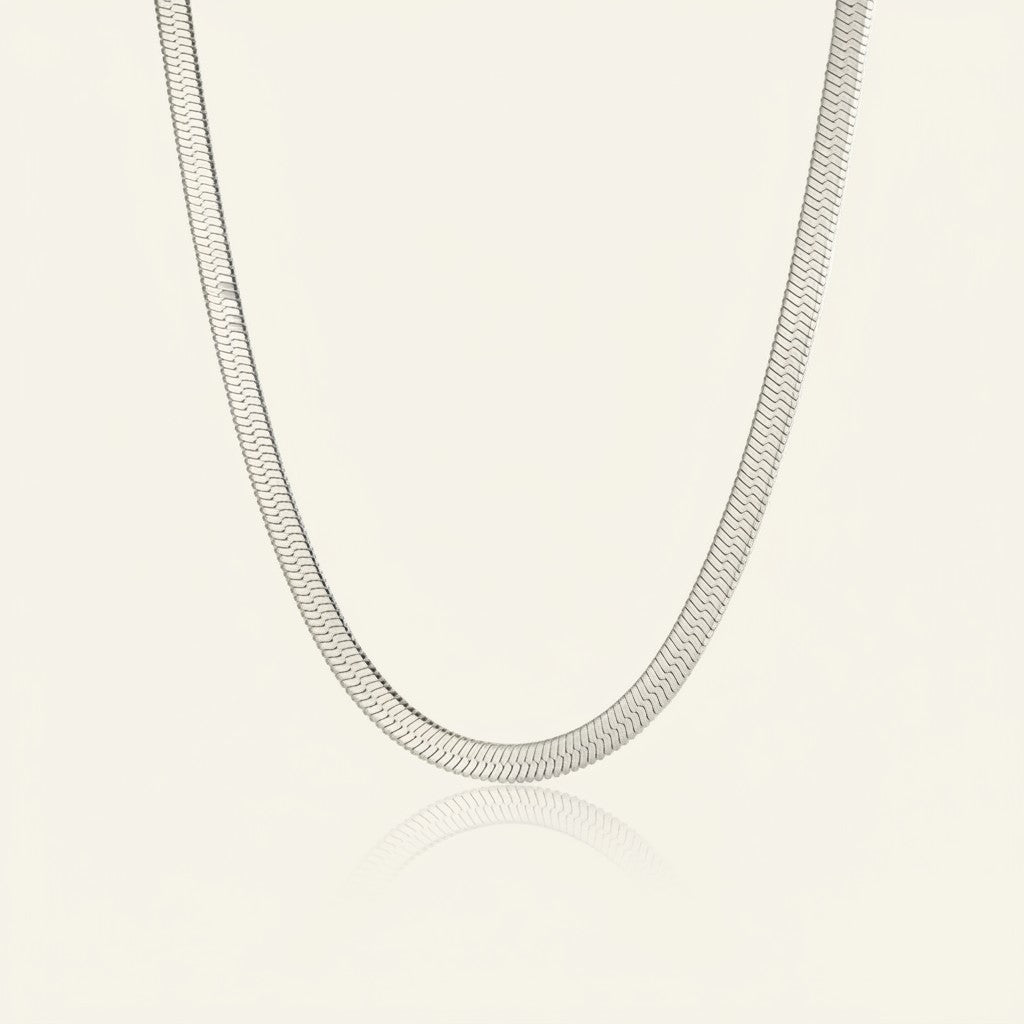 Seraphina Treasures Aeglyra 5MM flat herringbone silver necklace. Classic vintage-inspired chain.