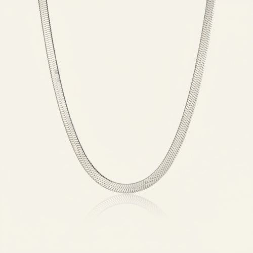 Seraphina Treasures Aeglyra 5MM flat herringbone silver necklace. Classic vintage-inspired chain.