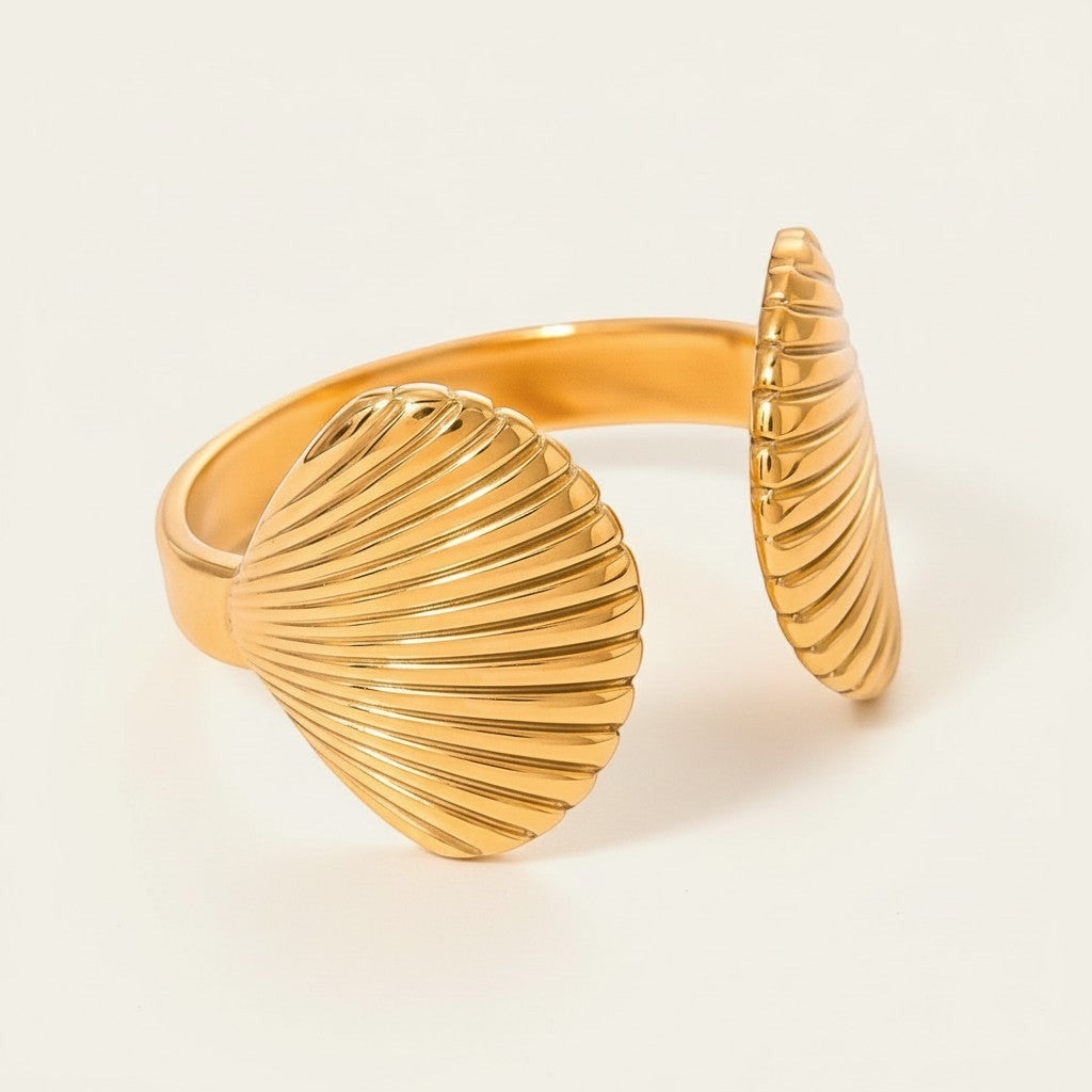 Seraphina Treasures gold double scallop texture ring, inspired by the Thalassa collection, with intricate ribbed detailing.